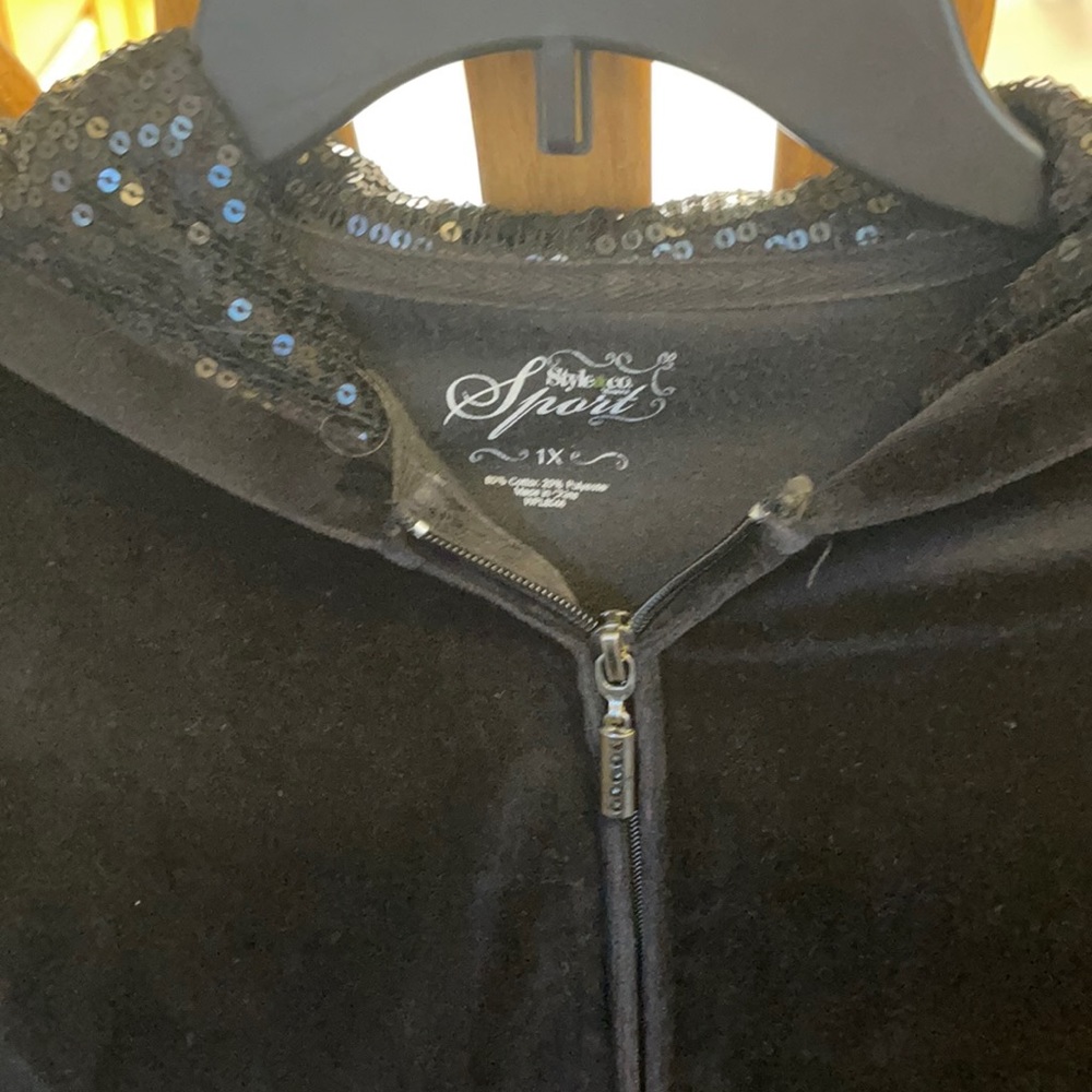 Black long sleeve hooded jacket so cute